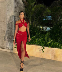 Romantic red outfit with slit skirt and handmade details – Amarotto luxury wear